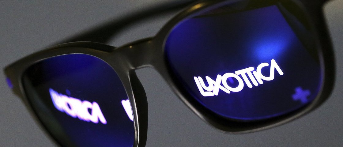 Eyeglass monopoly luxottica discount